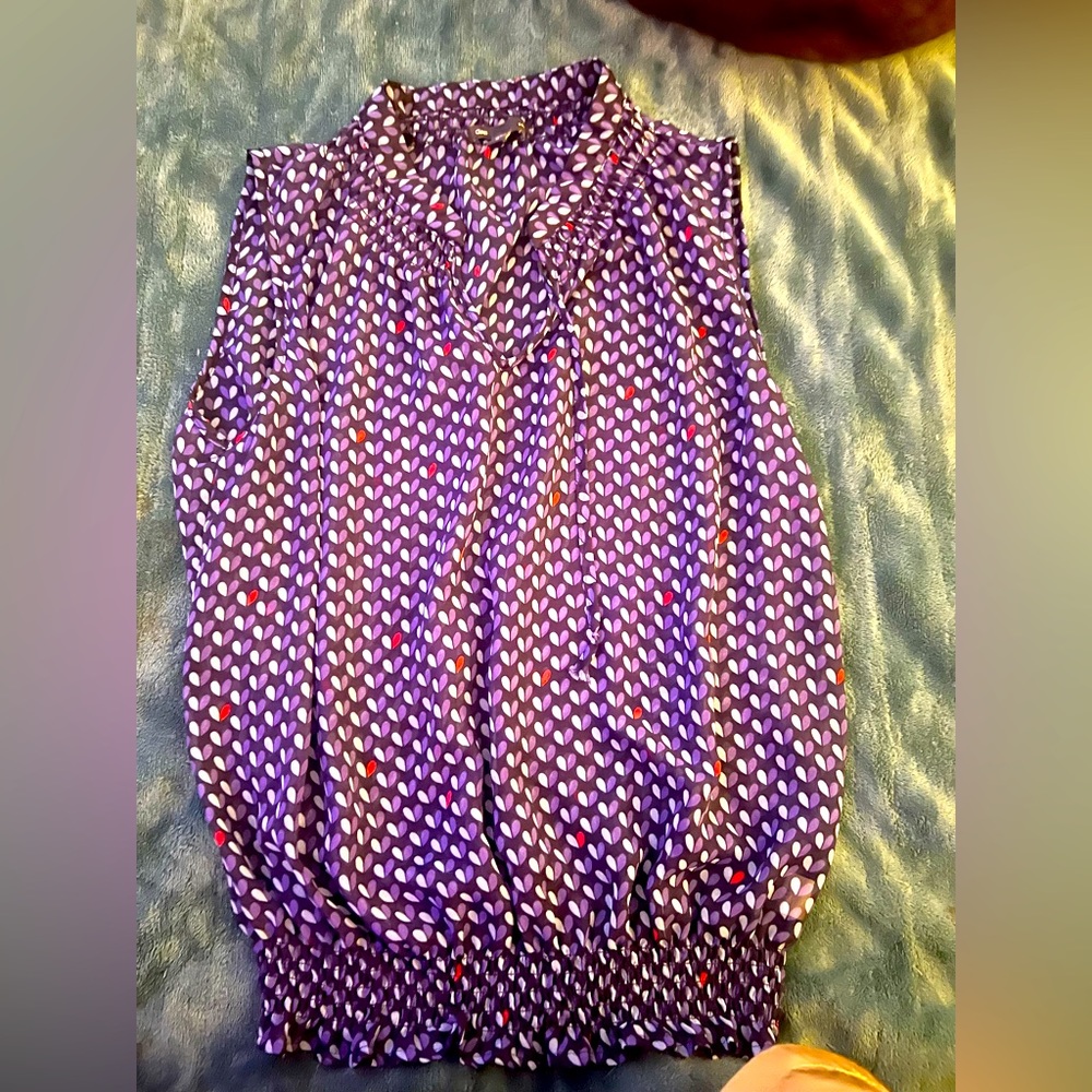 Sheer, sleeveless Gap top. Medium.